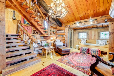 about 13 Mi to Main St Park City Cabin with Mtn Views! Cabin in Summit Park