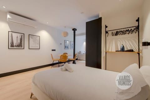 Bed, Photo of the whole room