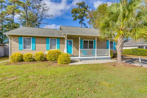 3 Mi to Ocean Home with Deck in Little River! House in Little River