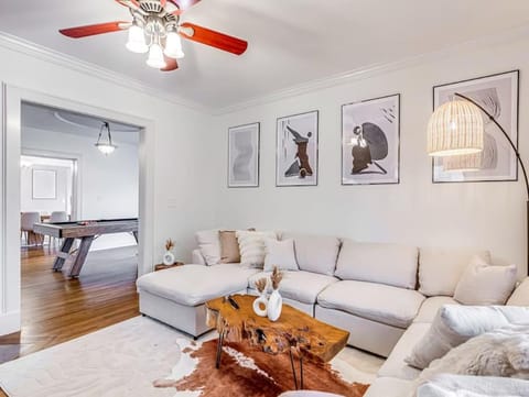 Upscale Historic Home near Downtown, Hall of Fame, Beach, Arenas House in Ohio City
