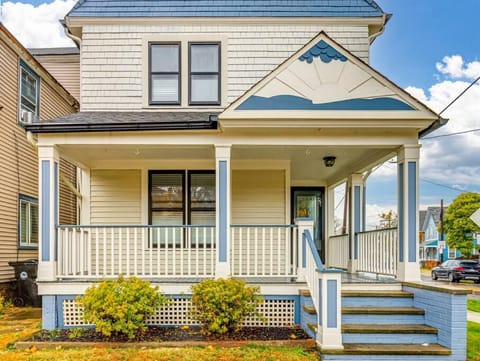 Upscale Historic Home near Downtown, Hall of Fame, Beach, Arenas House in Ohio City