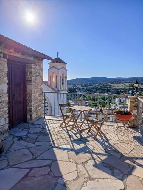 Property building, Patio, Day, Natural landscape, View (from property/room), Balcony/Terrace, Mountain view