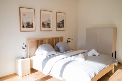 Bed, Photo of the whole room, Bedroom, wardrobe