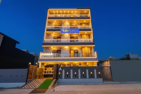 Property building, Facade/entrance