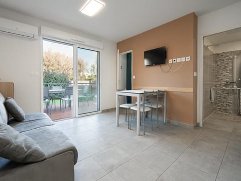 Communal lounge/ TV room, Living room