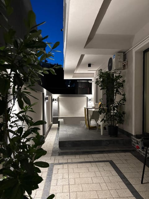 Inner courtyard view