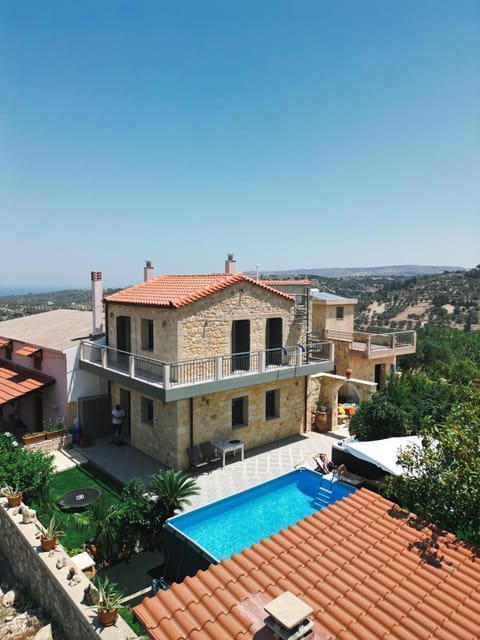 Property building, Balcony/Terrace, Swimming pool