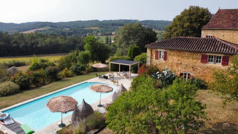 Property building, Natural landscape, Garden, Balcony/Terrace, Garden view, Mountain view, Pool view, Swimming pool, sunbed