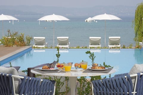 Hotel Unico by Dori Hotel in Sirmione
