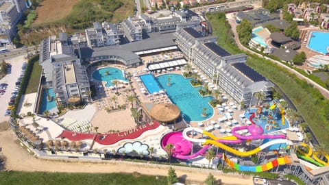 Property building, Bird's eye view, Aqua park, Swimming pool