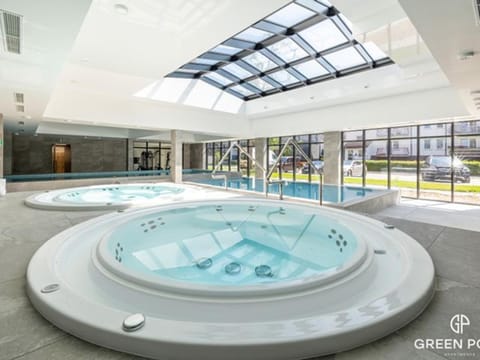 Hot Tub, Pool view, Swimming pool