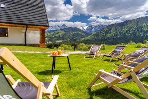 Natural landscape, Mountain view, sunbed