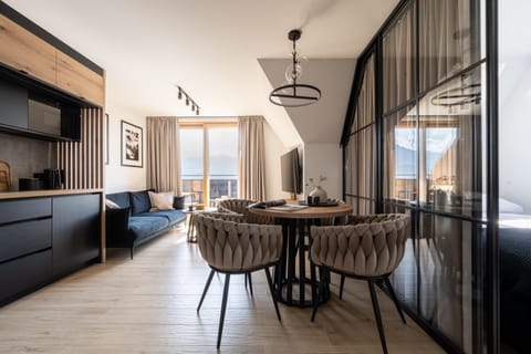 Kitchen or kitchenette, Living room, Photo of the whole room, Seating area, Dining area