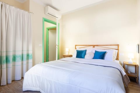 NOVITA' Dimora Delfino - Spiaggia Privata, WIFI, AC House in Golfo Aranci