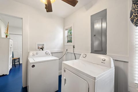 Merrilly Cottage House in Cedar Key