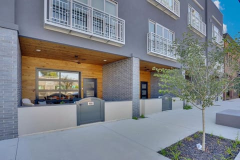 Property building, Patio, Seating area