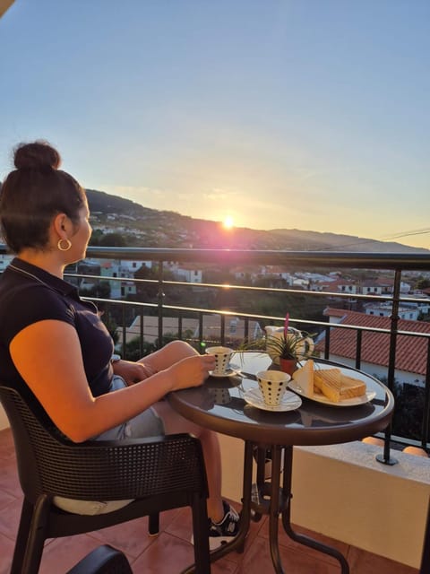 Natural landscape, View (from property/room), Balcony/Terrace, Mountain view, Sunrise