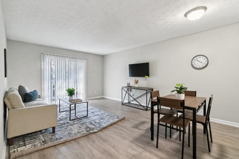 Halsten at Vinings 2515 Comfy 1 Bed 1 Bath Apartment in Vinings