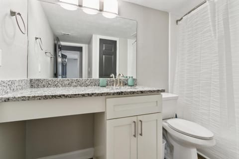 Halsten at Vinings 3016 Spacious 1 Bed 1 Bath Apartment in Vinings