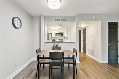 Halsten at Vinings 3016 Spacious 1 Bed 1 Bath Apartment in Vinings