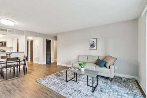 Halsten at Vinings 3016 Spacious 1 Bed 1 Bath Apartment in Vinings