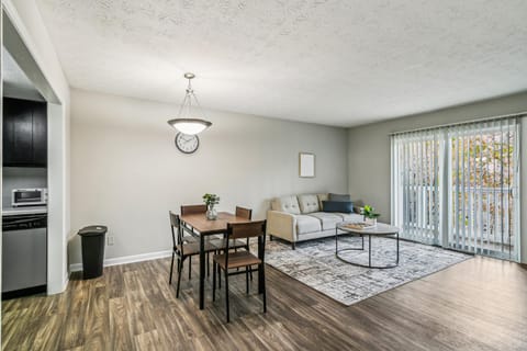 Halsten at Vinings 3203 Spacious 1 Bed 1 bath Apartment in Vinings