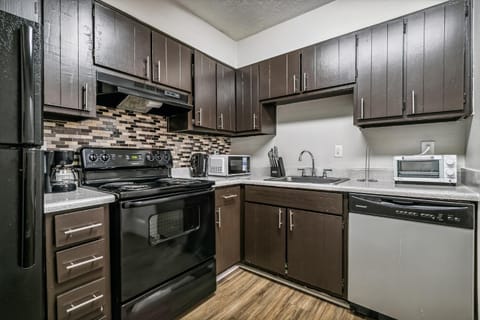 Halsten at Vinings 4603 Spacious 2 bed 15 Bath Apartment in Vinings