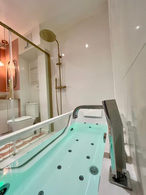 Hot Tub, Hot Tub, Bathroom, Spa and wellness centre/facilities, Bath