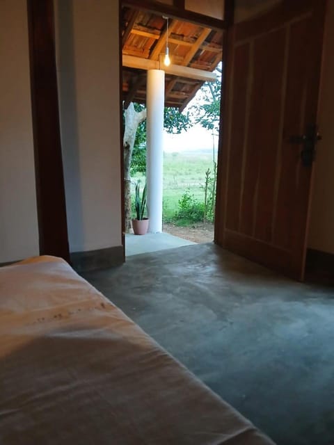 Bed, Garden, Photo of the whole room, Bedroom, Garden view, Lake view