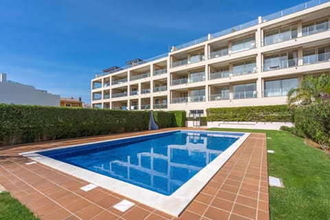 Property building, Swimming pool
