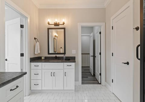 Dry Jack Tim with Water Views Pool Outdoor Fireplace House in Tennessee