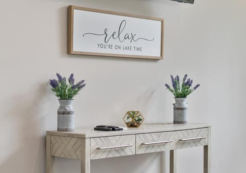 Dry Jack Tim with Water Views Pool Outdoor Fireplace House in Tennessee