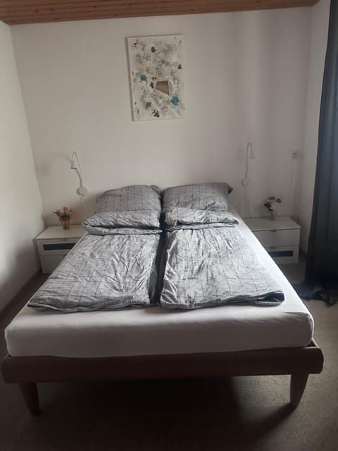 Family Zimmer BIGASKY Vacation rental in Singen