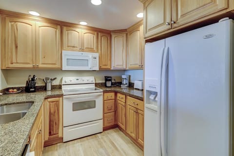 Beachside Tennis 1842 Villa in Hilton Head Island