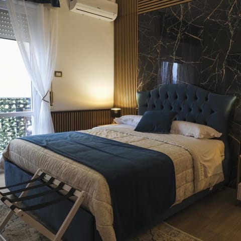 Bed, Photo of the whole room, Bedroom, air conditioner