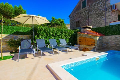 BBQ facilities, Swimming pool