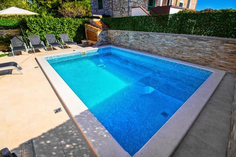 BBQ facilities, Swimming pool