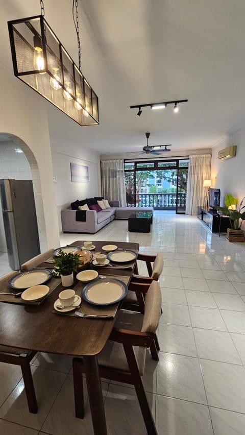 Living room, Dining area