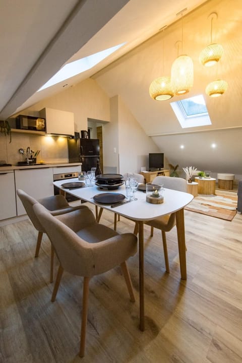 Kitchen or kitchenette, Living room, Dining area, stove