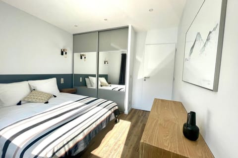 Grande terrasse en centre ville House in Aix-les-Bains