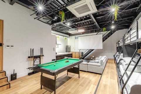 Billiard, Billiard, Living room