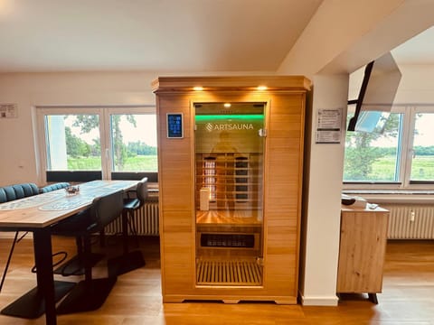 Sauna, Sauna, TV and multimedia, Photo of the whole room, Dining area, Food