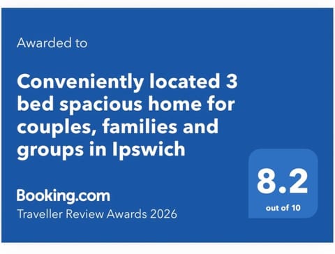 Conveniently located 3 bed spacious home for couples, families and groups in Ipswich House in Ipswich