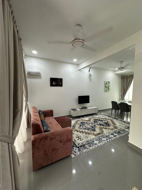 Communal lounge/ TV room, TV and multimedia, Living room, Seating area