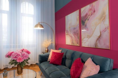 Living room, Seating area