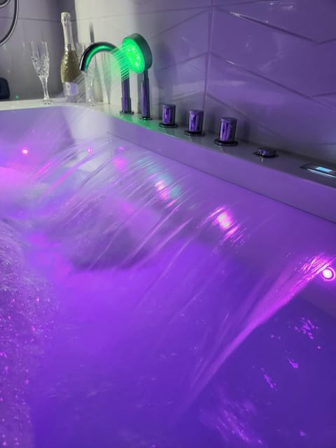 Hot Tub, Bathroom, Bath