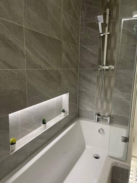 Casa Vault House in Chesterfield