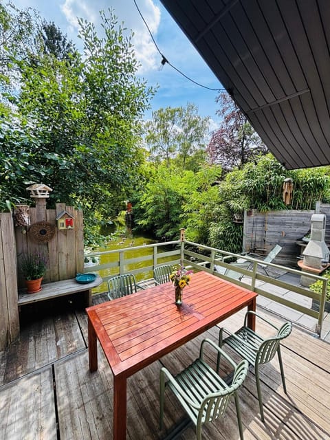 CASA LAGO gezellige chalet aan het water Chalet in Flanders