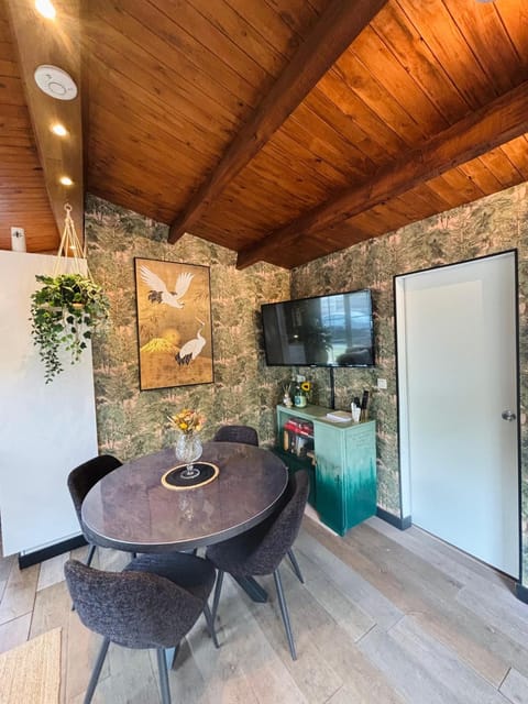 CASA LAGO gezellige chalet aan het water Chalet in Flanders