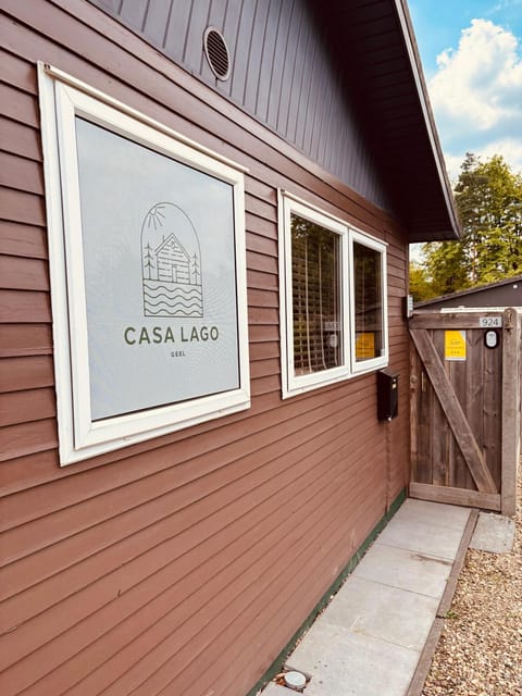 CASA LAGO gezellige chalet aan het water Chalet in Flanders